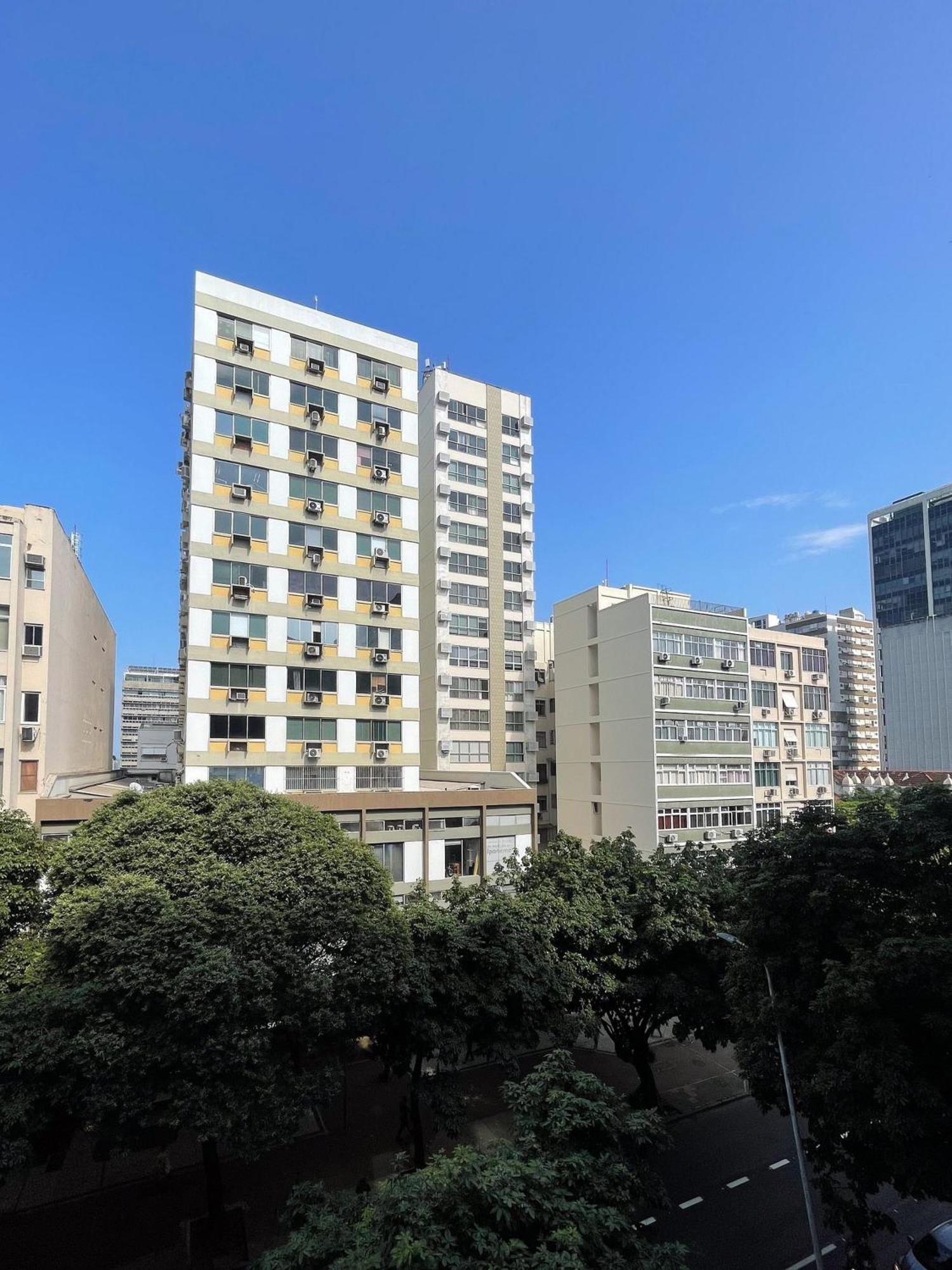 Tres Suites, Segunda Quadra Da Apartamento *